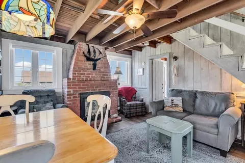 Living - 12 Vanduzer Rd #8, Barnstable, MA 02630 photo 2 of 4