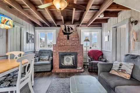 Living - 12 Vanduzer Rd #8, Barnstable, MA 02630 photo 1 of 4