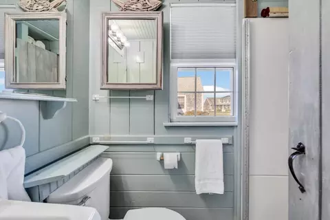 Bath - 12 Vanduzer Rd #8, Barnstable, MA 02630 photo 2 of 3