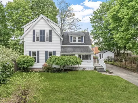 36 Chestnut St, Marlborough, MA 01752