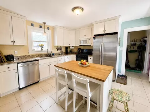 Kitchen - 27 Holyoke St, Easthampton, MA 01027 photo 3 of 4