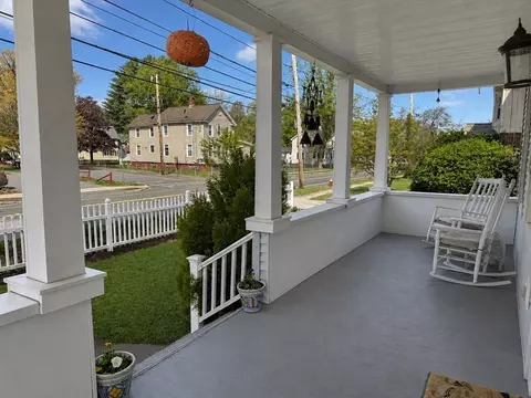 Exterior - 27 Holyoke St, Easthampton, MA 01027 photo 3 of 9