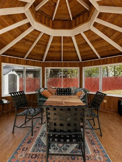 Exterior - 27 Holyoke St, Easthampton, MA 01027 photo 7 of 9