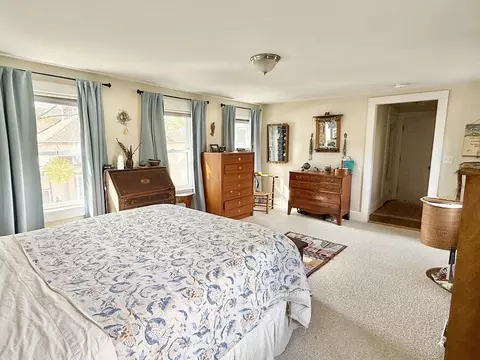Bedroom - 27 Holyoke St, Easthampton, MA 01027 photo 6 of 6