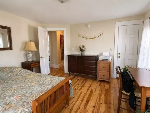 Bedroom - 27 Holyoke St, Easthampton, MA 01027 photo 2 of 6