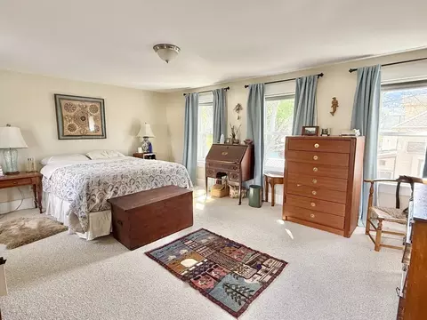 Bedroom - 27 Holyoke St, Easthampton, MA 01027 photo 5 of 6