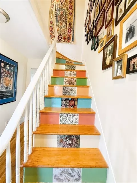 Entry Way - 27 Holyoke St, Easthampton, MA 01027 photo 3 of 4