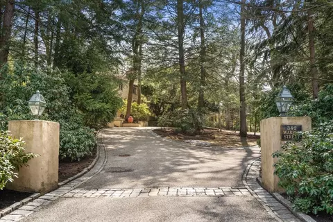342 Warren St, Brookline, MA 02445