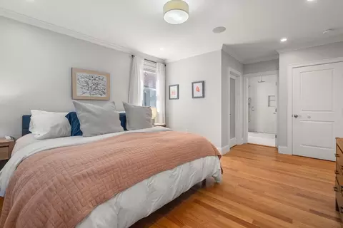 Bedroom - 9 Bartlett Cres #1, Brookline, MA 02446 photo 2 of 4