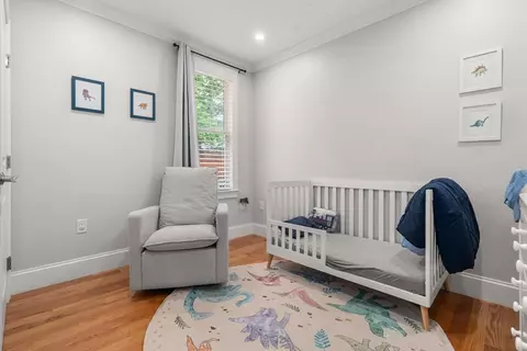 Bedroom - 9 Bartlett Cres #1, Brookline, MA 02446 photo 3 of 4