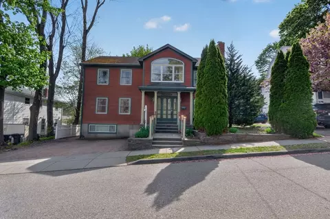 8 Hawthorne St, Watertown, MA 02472
