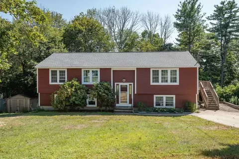 8 Old County Rd, Amesbury, MA 01913