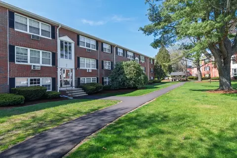 2 Tara Dr #11, Weymouth, MA 02188