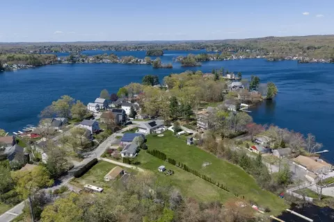 View/Area - 32 Colonial Rd, Webster, MA 01570 photo 9 of 10