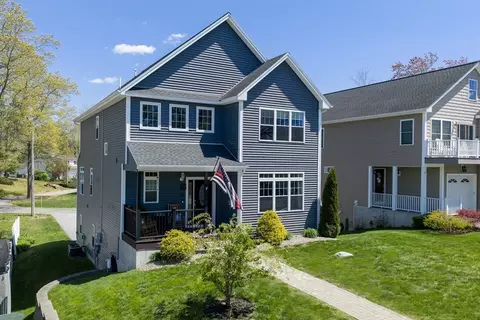 32 Colonial Rd, Webster, MA 01570