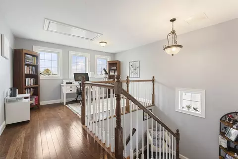 Entry Way - 32 Colonial Rd, Webster, MA 01570 photo 3 of 6