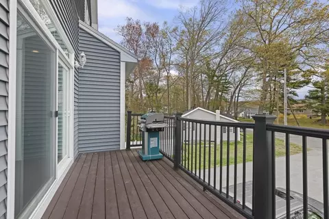 Exterior - 32 Colonial Rd, Webster, MA 01570 photo 4 of 5