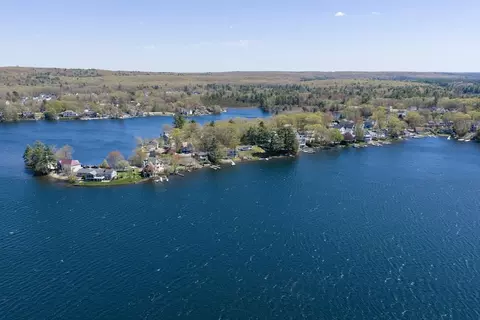 View/Area - 32 Colonial Rd, Webster, MA 01570 photo 7 of 10