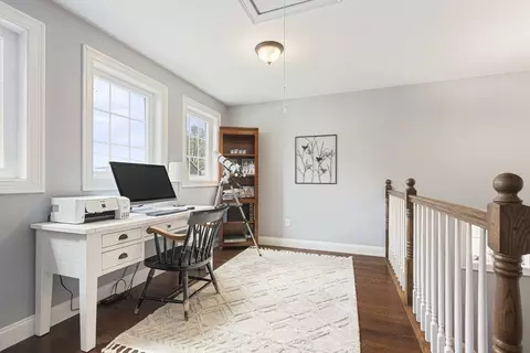 Entry Way - 32 Colonial Rd, Webster, MA 01570 photo 4 of 6