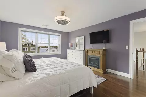 Bedroom - 32 Colonial Rd, Webster, MA 01570 photo 2 of 7