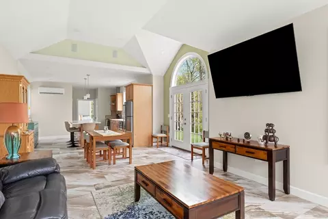Living - 41 Baldpate Rd, Georgetown, MA 01833 photo 6 of 6