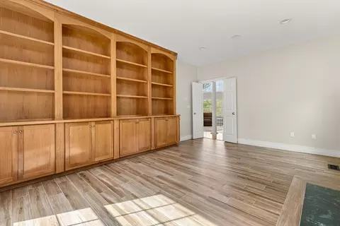 Living - 41 Baldpate Rd, Georgetown, MA 01833 photo 5 of 6