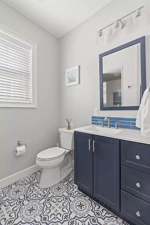 Bath - 41 Baldpate Rd, Georgetown, MA 01833 photo 5 of 6