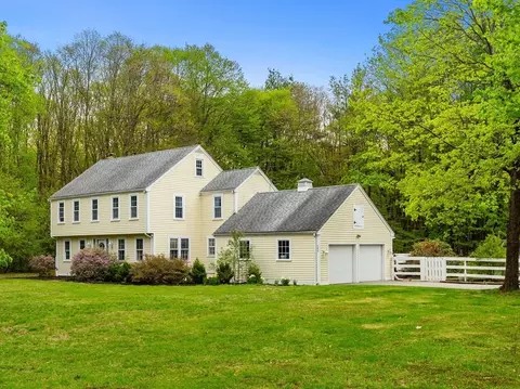 156 Washington St, Boxford, MA 01921