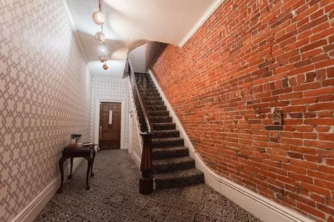 Entry Way - 47 Mattoon St, Springfield, MA 01105 photo 3 of 3