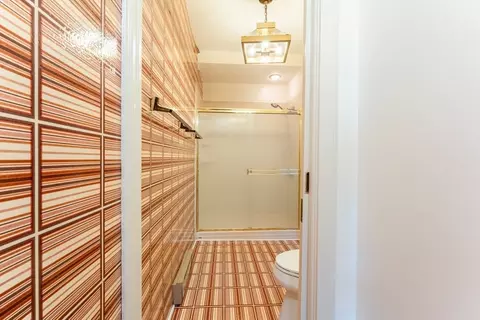 Bath - 47 Mattoon St, Springfield, MA 01105 photo 1 of 2