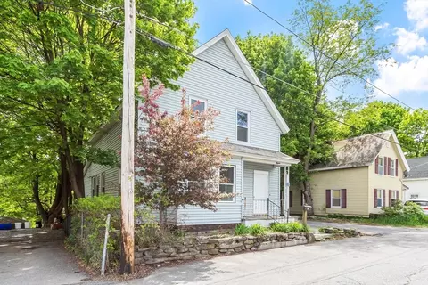 15 Redman Pl, Fitchburg, MA 01420