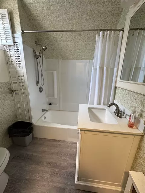 Bath - 2 Rosedale Ave, Everett, MA 02149 photo 3 of 3