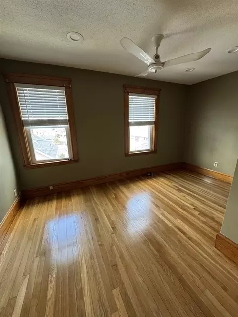 Bedroom - 2 Rosedale Ave, Everett, MA 02149 photo 3 of 7