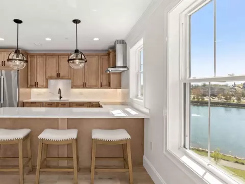16 Franklin St #1401, Salem, MA 01970