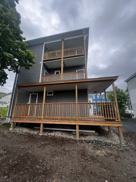 Exterior - 19 Reeves St, Worcester, MA 01607 photo 6 of 6