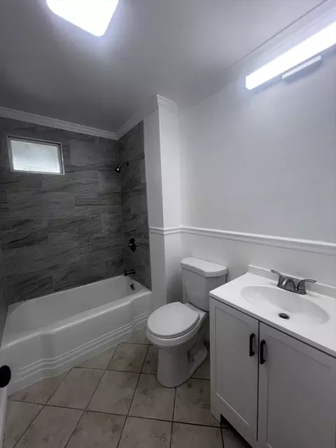 Bath - 19 Reeves St, Worcester, MA 01607 photo 2 of 3