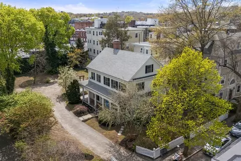 19 Linden St, Brookline, MA 02445