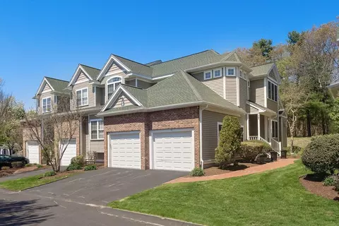 17 Indian Woods Way #17, Canton, MA 02021