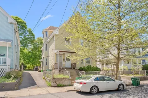 34 Orchard St, Medford, MA 02155
