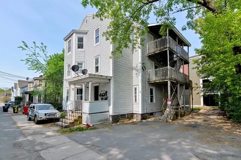28 Prescott St, Leominster, MA 01453