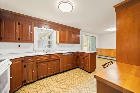 Kitchen - 12 Roberts Rd, Canton, MA 02021 photo 4 of 4
