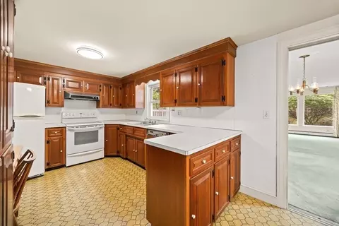 Kitchen - 12 Roberts Rd, Canton, MA 02021 photo 2 of 4