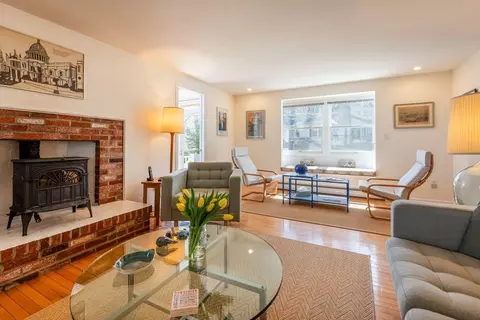Living - 4 Graystone Rd, Gloucester, MA 01930 photo 2 of 3