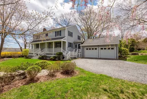 Exterior - 4 Graystone Rd, Gloucester, MA 01930 photo 3 of 5
