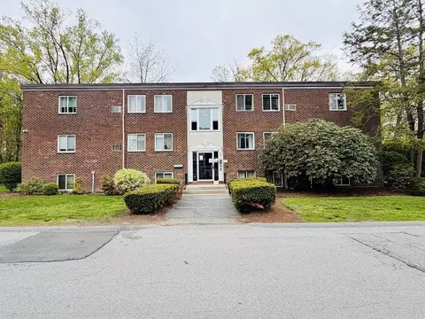 1 Universal St #9, Framingham, MA 01702