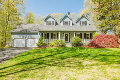 16 Bliss St, Rehoboth, MA 02769