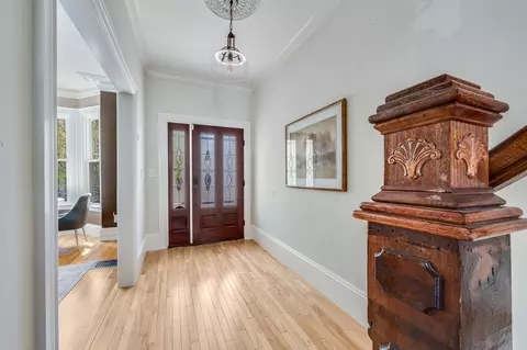 Entry Way - 582 E 7th St, Boston, MA 02127 photo 2 of 4