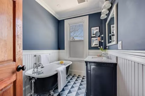 Bath - 582 E 7th St, Boston, MA 02127 photo 2 of 4