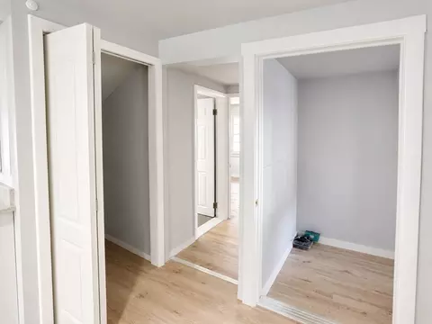 Entry Way - 9 Winthrop, Worcester, MA 01604 photo 1 of 2