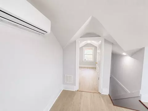 Entry Way - 9 Winthrop, Worcester, MA 01604 photo 2 of 2